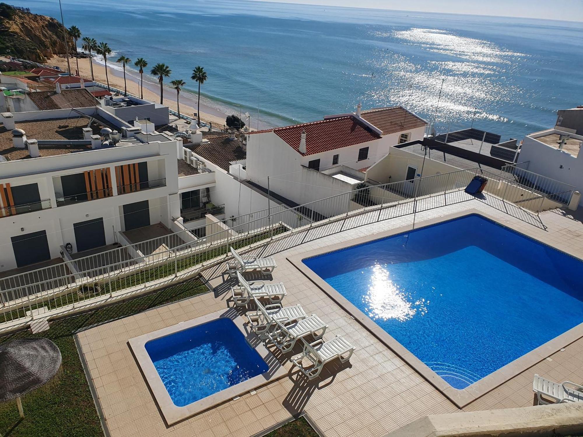 Magnifique Duplex Avec Piscine En Bord De Mer Appartement Olhos de Agua  Buitenkant foto